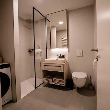 Apartma 2+2 V Mestu Apartment *