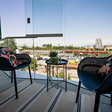 Lejlighed Apartma 2+2 V Mestu *